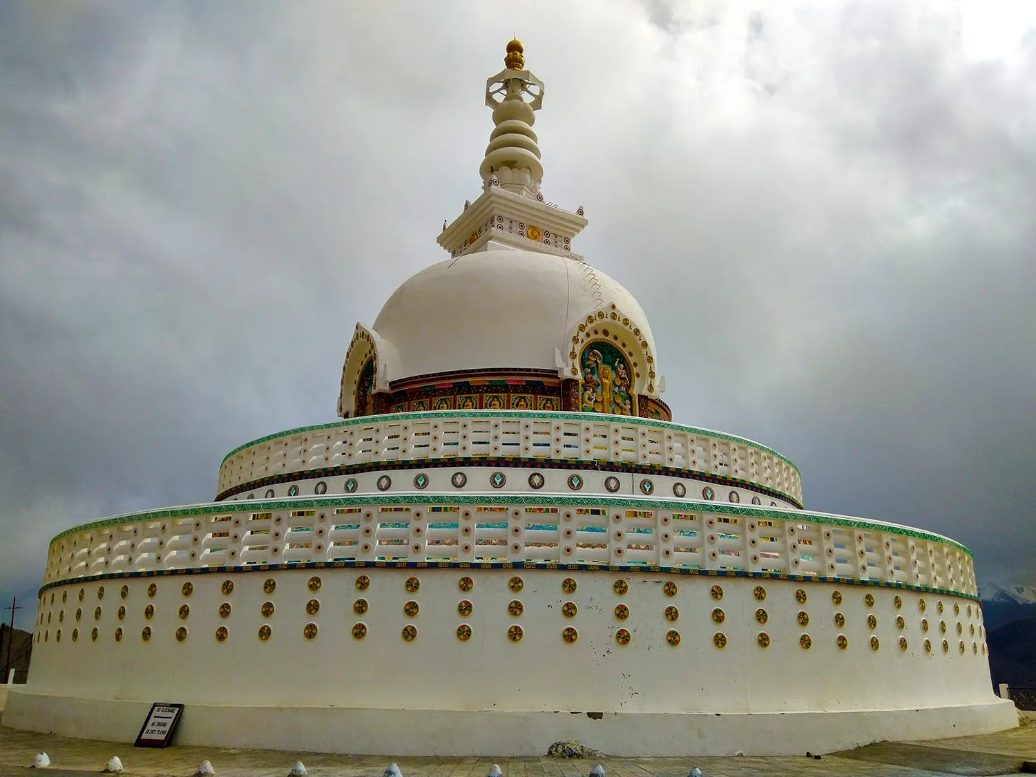 Incredible Ladakh 5 Nights 6 Days — hero photo