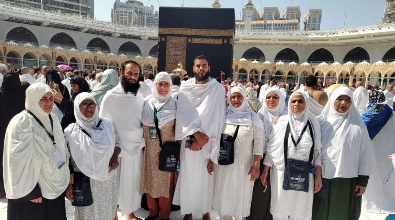 Umrah Mubarak — hero photo